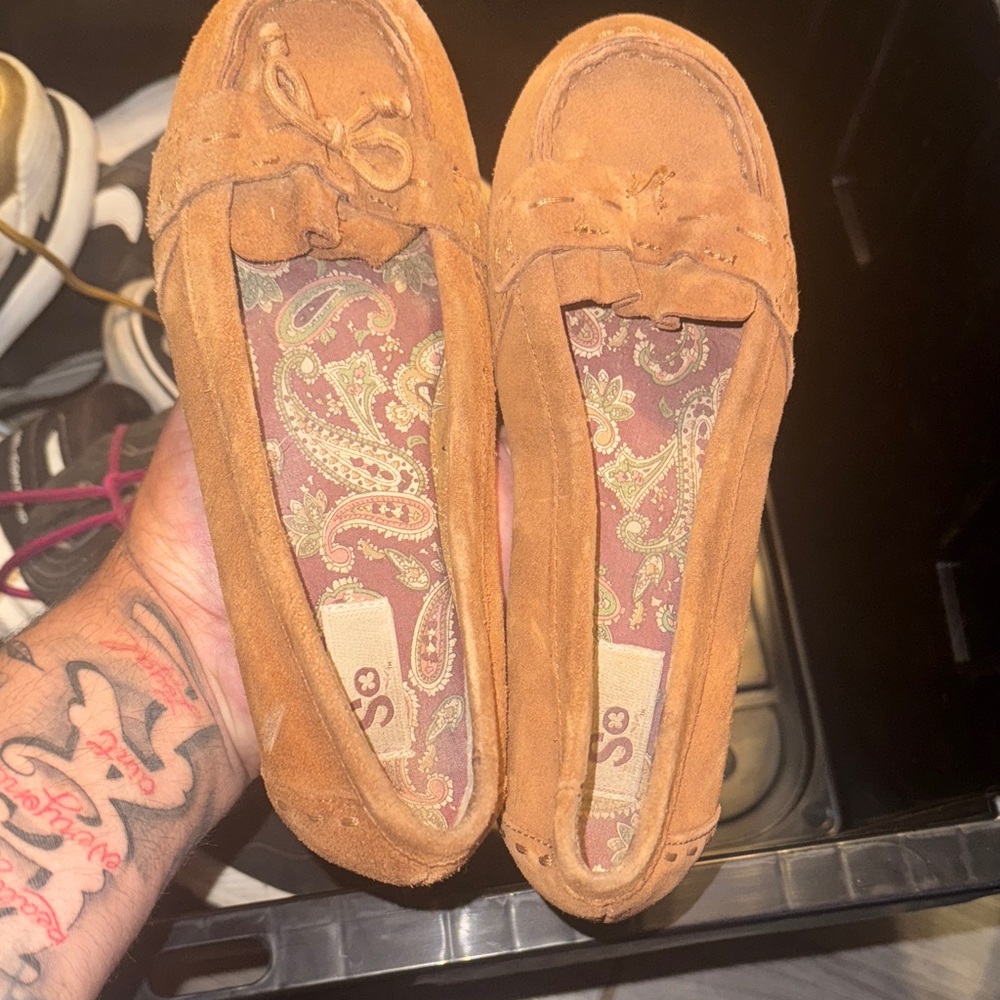 SO Women's Tan Suede Moccasins